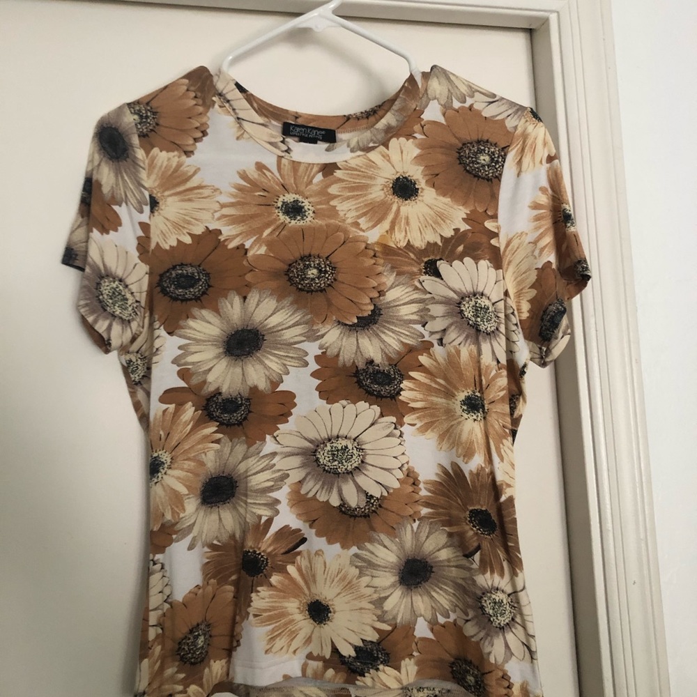 Karen Kane Cute Summer and Fall top.
